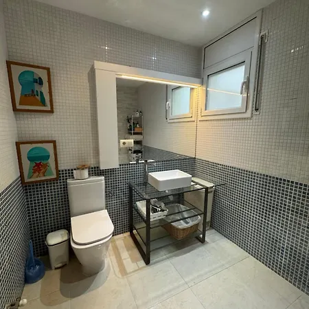 Accommodatie bij particulieren Hilda's Queen Private Bathroom Roses