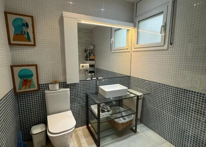 Accommodatie bij particulieren Hilda's Queen Private Bathroom Roses